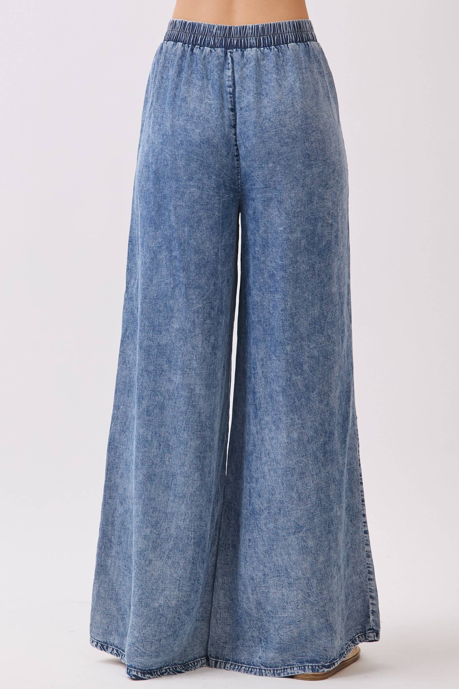 Med Wash Minerale Was Wide Leg Tencel Broek - VP3234A voor groothandel op Faire7