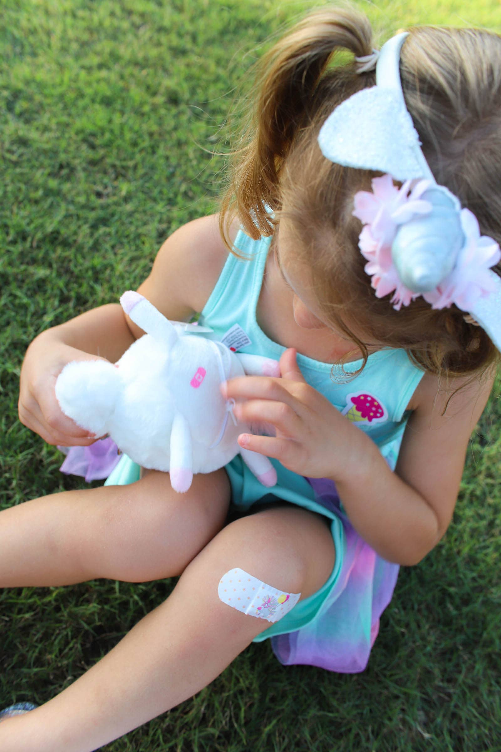 Boo Boo Ball USA – wholesale First aid kit – Boo-Boo Keychain LILY UNICORN8