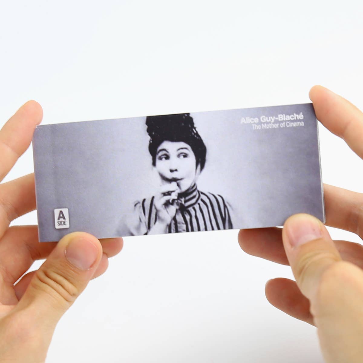 Flipboku - Wholesale Display Book - Alice Guy-Blaché Flipbook4