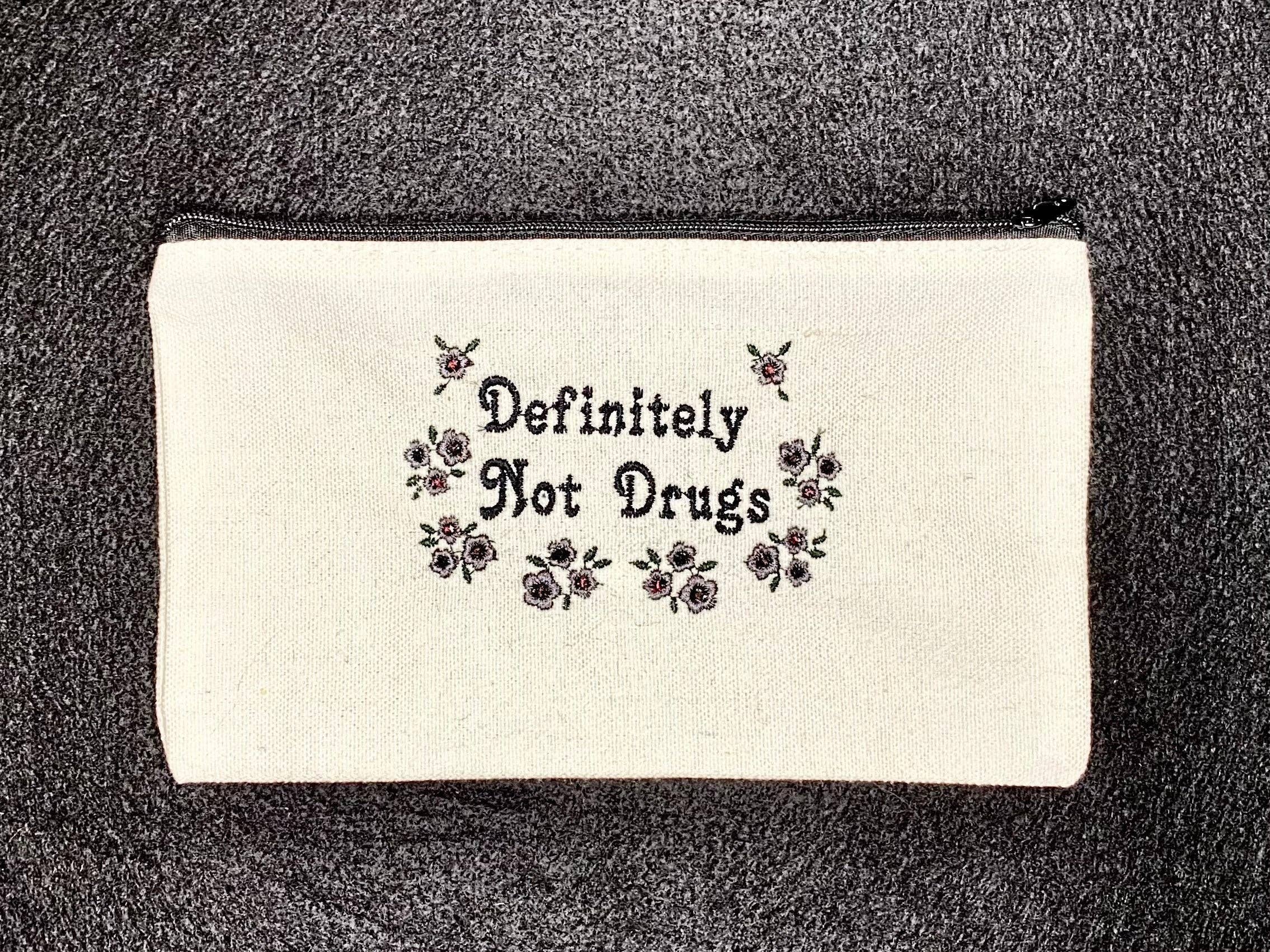 IncredibleGood Inc - Vente Pochette – femme - Definitely Not Drugs Pochette à fermeture éclair multifonctions brodée - Goth GF Black4