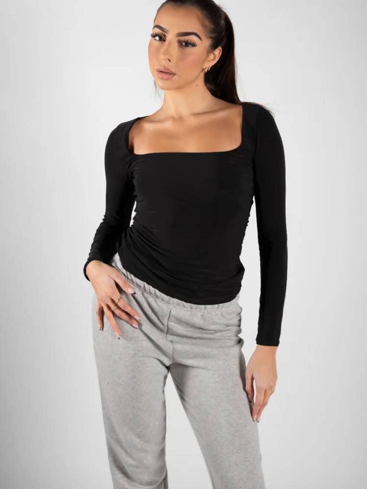 Top Preto de Manga Comprida com Decote Quadrado - Thalina por atacado de Femme Luxe