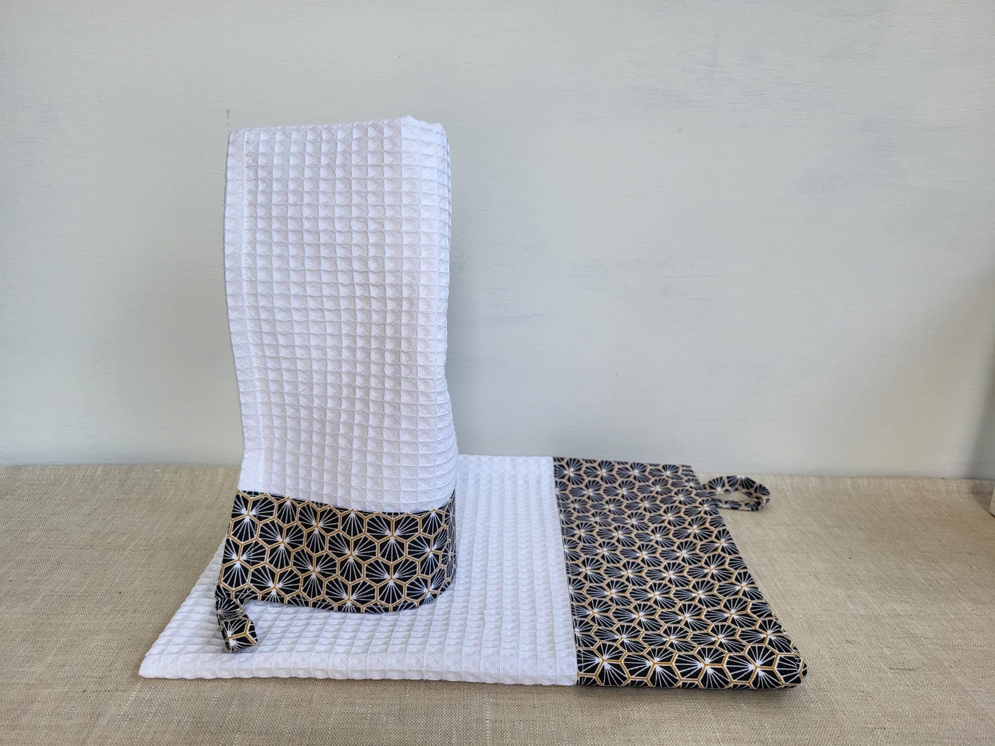 NS par Nathalie SEVE - Wholesale Tea Towel - Honeycomb Kitchen Towels, “Riad” Print10