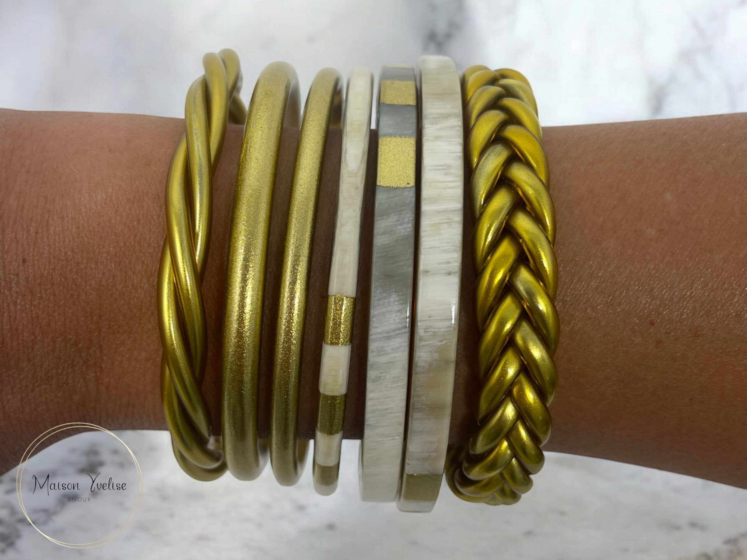 Maison Yvelise - Wholesale Bangle Bracelet - Gold buffalo horn bangles - Vietnam bracelets5