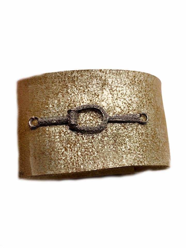 HiLux: Fivela de cavalo de Tróia por atacado de Hila