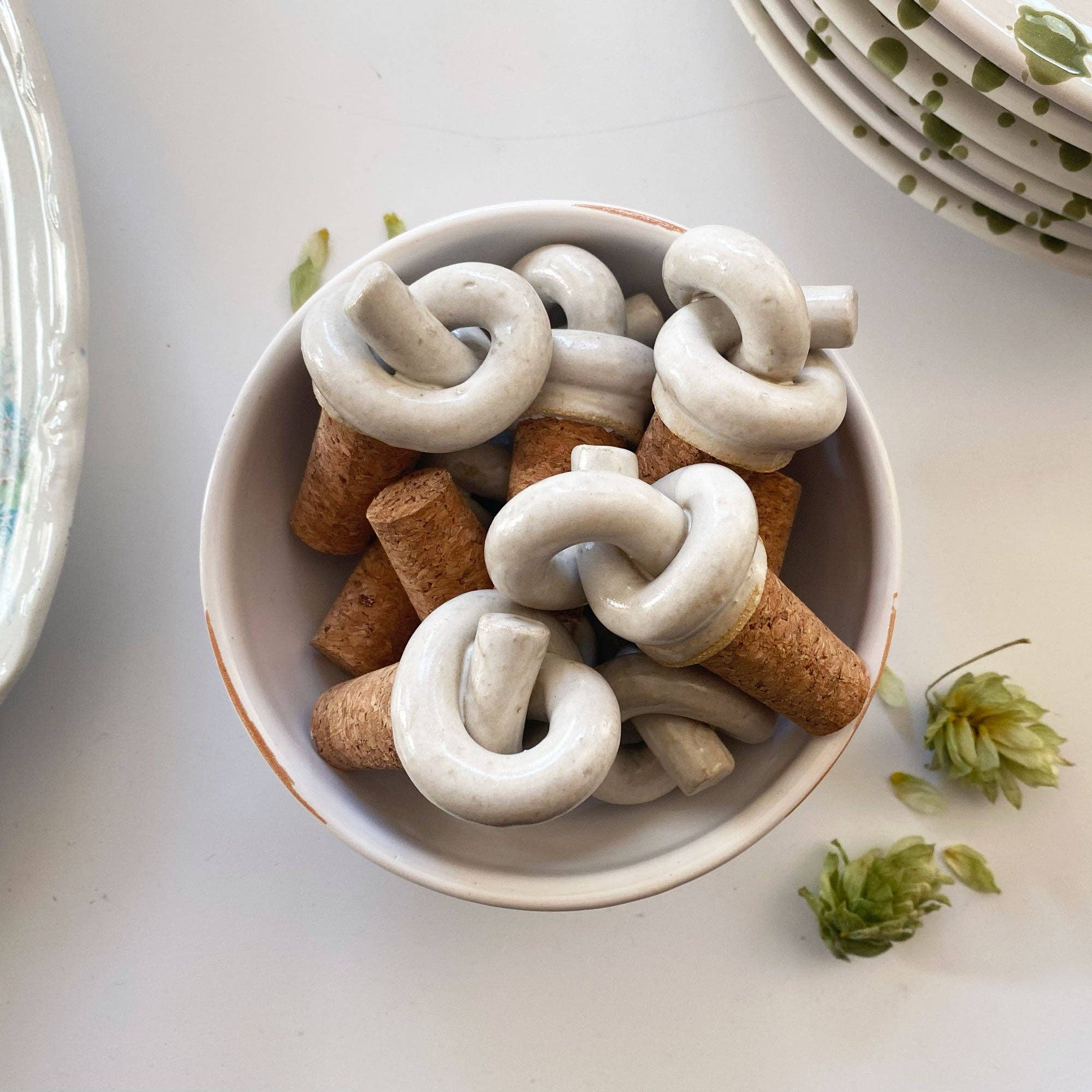 Salto - Wholesale Wine Stopper - Knot Wine Topper2