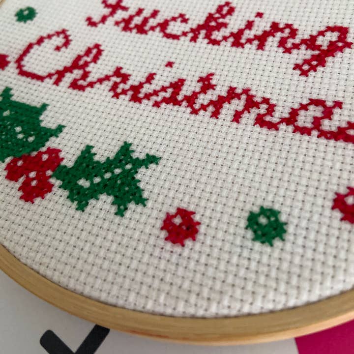 Curious Twist - Wholesale Doe-het-zelf-knutselset - Vrolijk kerstborduurpakket2