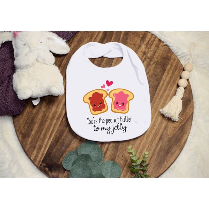 Bavoir pour bébé Peanut Butter to My Jelly, cadeau pour fête prénatale pour la vente par Ava Francine Designs