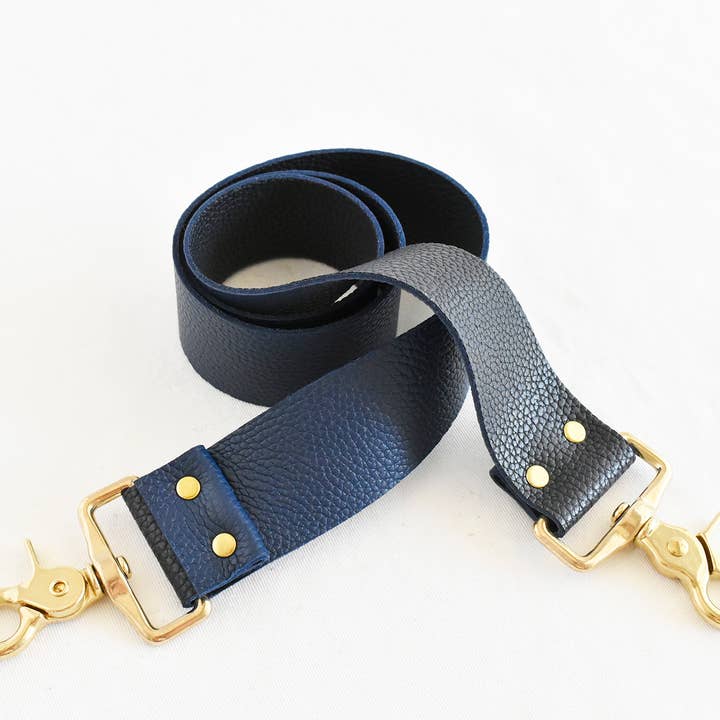 Bracelet en cuir - Bleu marine/Noir pour la vente par Celina Mancurti, LLC