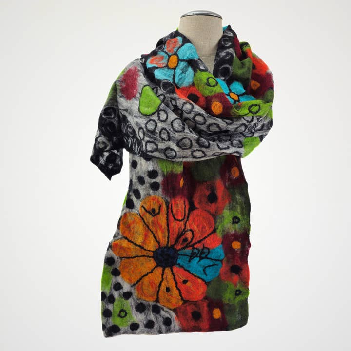 Big & More Flower Scarf-black for wholesale by Feltiful