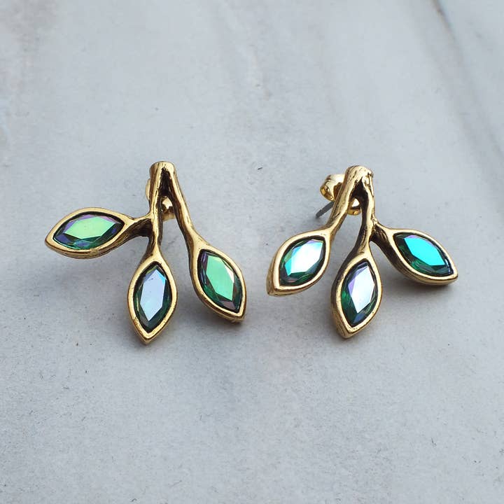 Boucle d'oreille à branche ornée de cristaux pour la vente par Fizz