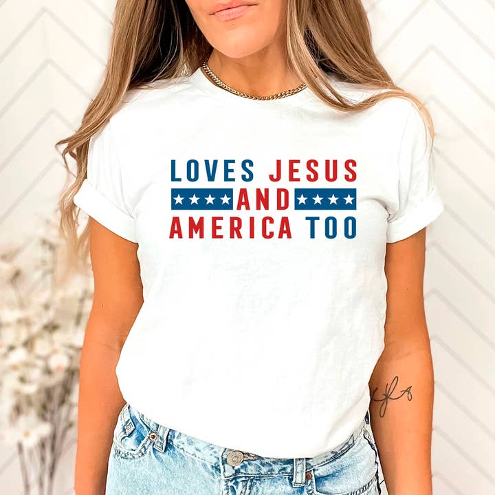 Eleven Fashion - Vente T-shirt sérigraphié – femme - Chemise Loves Jesus And America Too, chemise du 4 juillet