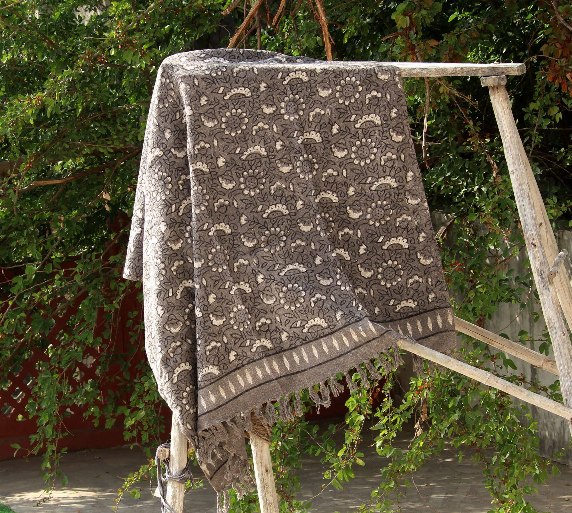 Bhawana Handicrafts - Wholesale Throw blanket - Handmade Bohemian Mud Cloth Tassel Cotton Sofa Throw2