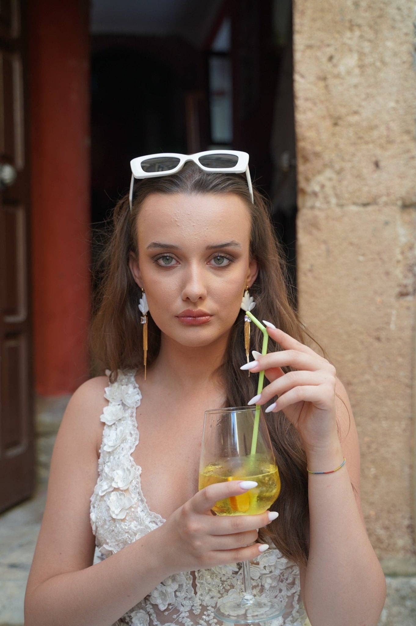 DUESTELLE ITALIA - Venta al por mayor Pendientes colgantes - Golden Cascade - Pendientes Artesanales Blanco y Oro4