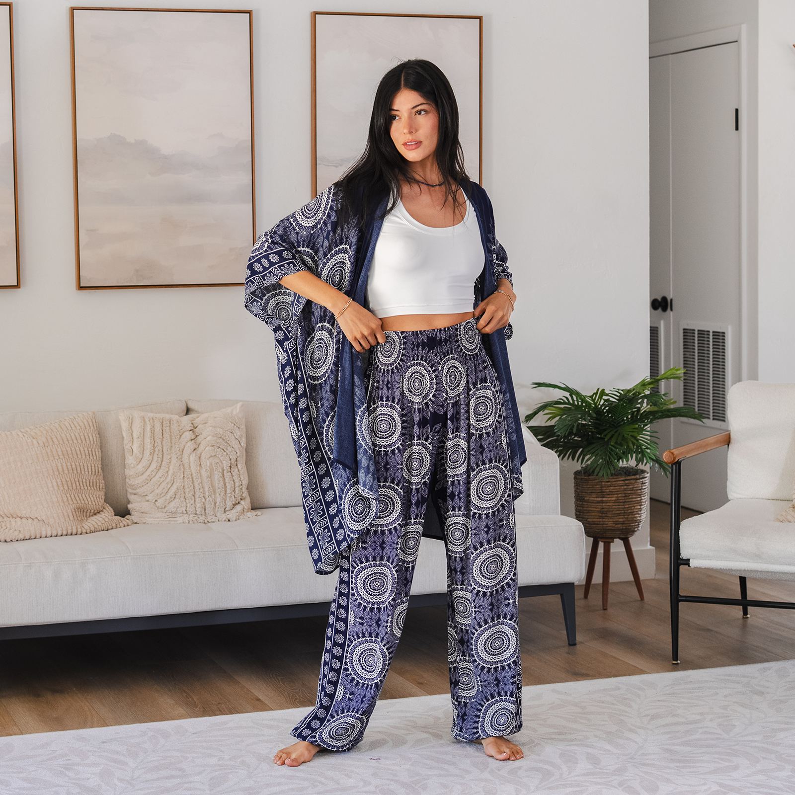 Lotus and Luna - Wholesale Pants - Women's - Como Harem Pants with Pockets5