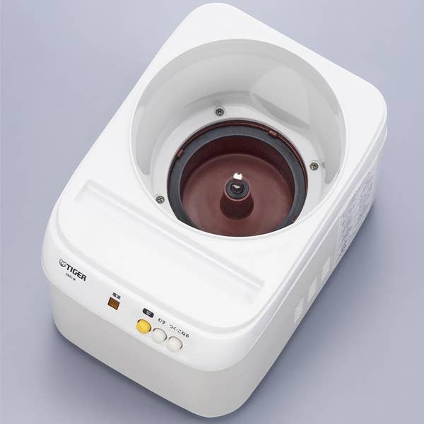 EMC - Wholesale Kitchen Appliance - TIGER Mochi Maker 10CUP (White)3