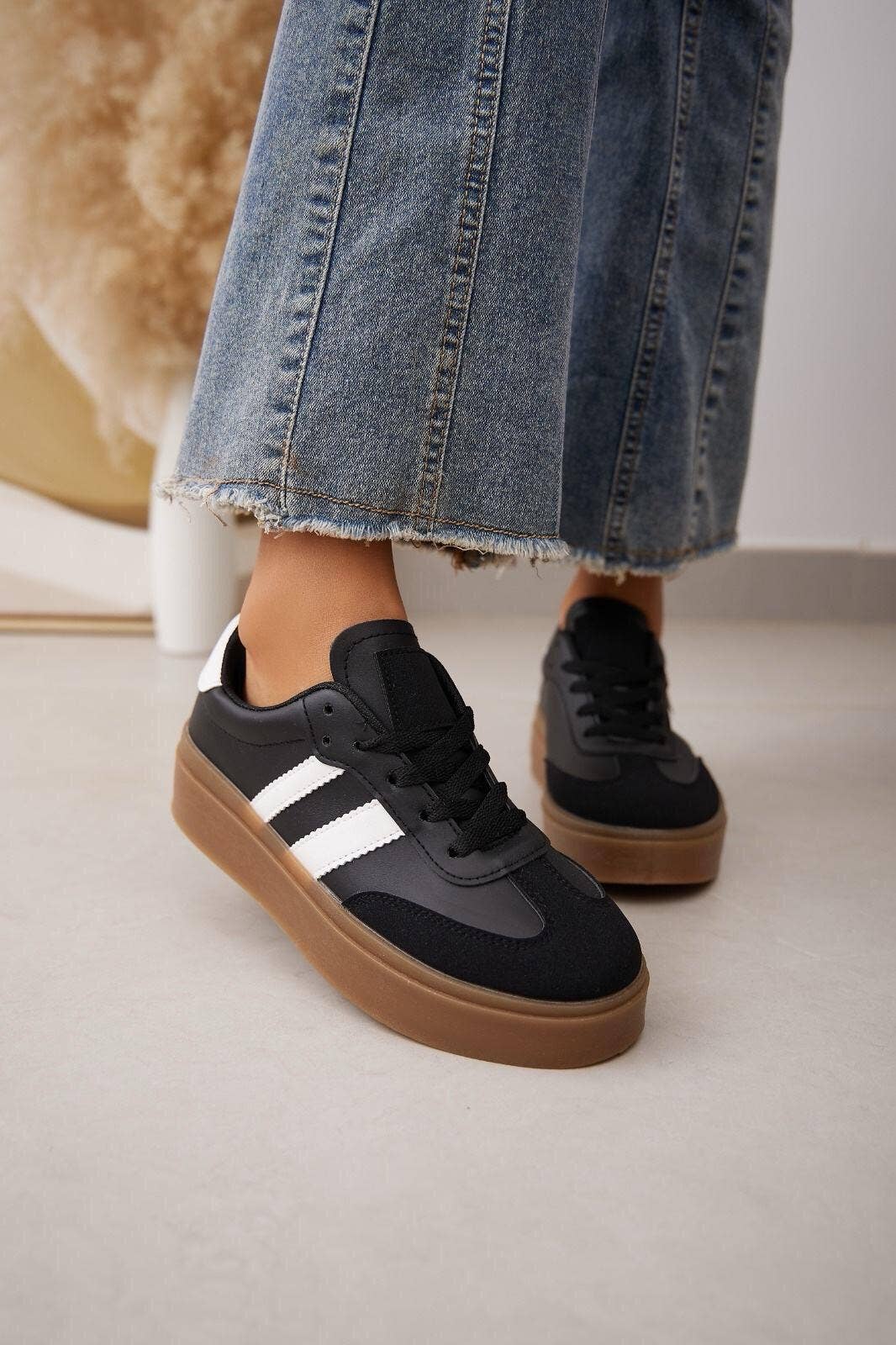 No Doubt Shoes - Vente Baskets tendance – femme - Baskets à plateforme épaisses avec détail lacé sur le côté pour femmes0