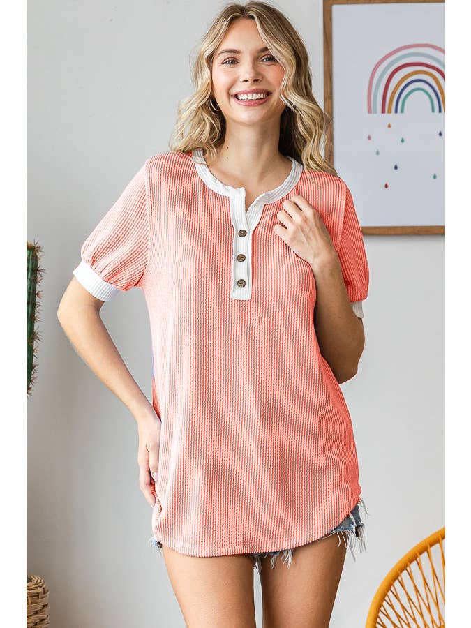 7th Ray - Vendita all'ingrosso Top in maglia - Donna - Top a coste con bottoni a contrasto sul davanti e maniche corte T54493