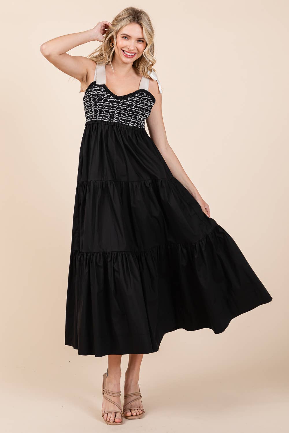 GeeGee x Lovelo - Vendita all'ingrosso Vestito - Donna - Abito midi plissettato a balze taglie comode, MD51552PL40