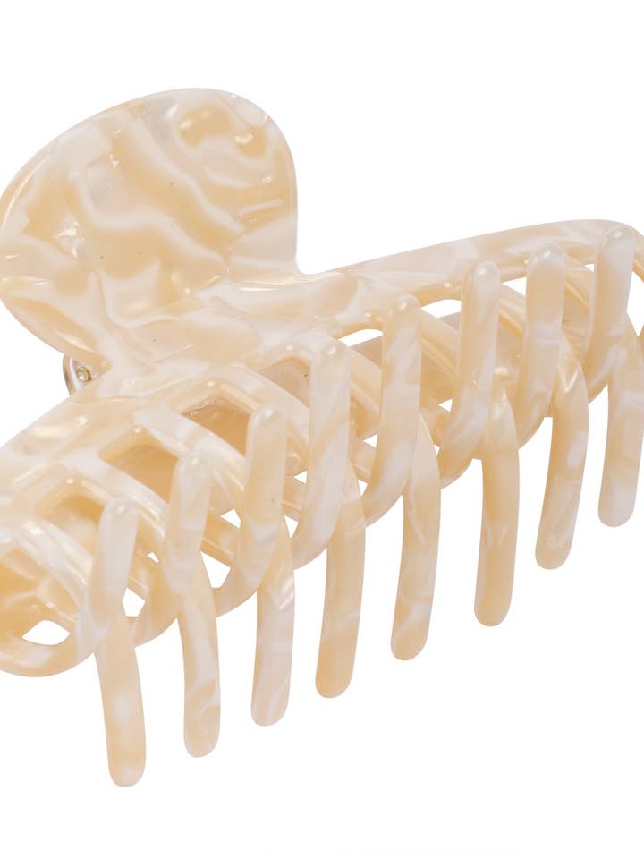 Medium rundad klo hårklämma för wholesale av Butter Beauty