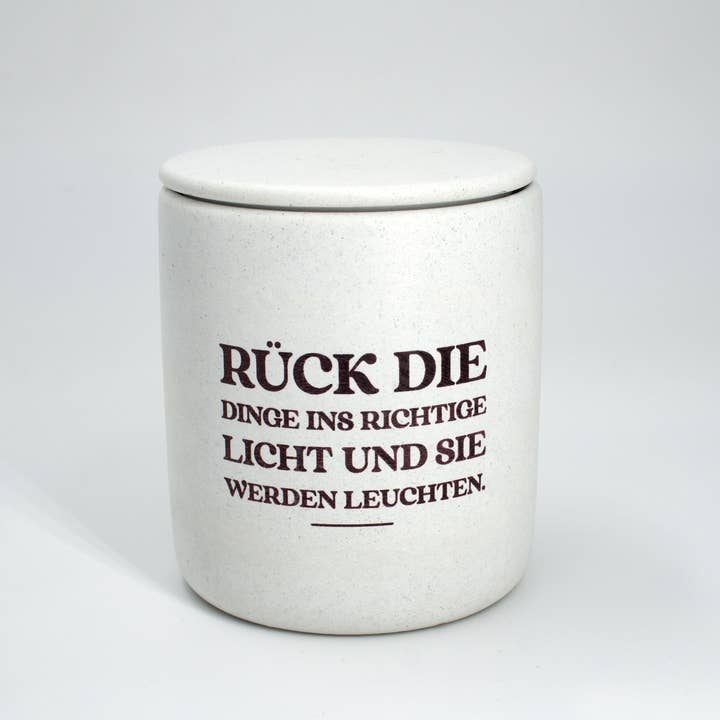 this is not a card game. - Wholesale Jar/Filled Candle - Handgemachte Duftkerze aus Beton "Das richtige Licht"6