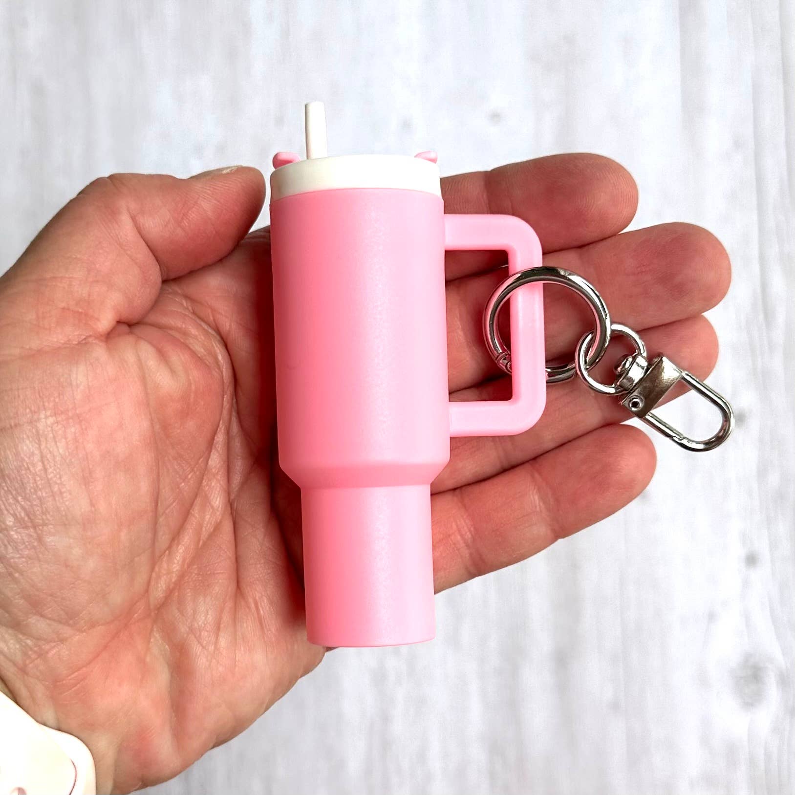 iconic mi - Wholesale Keychain - Women's - Mini Tumbler Keychain Carry Storage Container Light Pink3