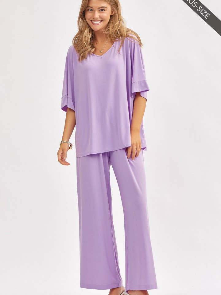 PLUS SIZE Stilfull Fladdrig Topp + Vida Byxor Set TRVSET-CABANAP för wholesale av Dear Scarlett