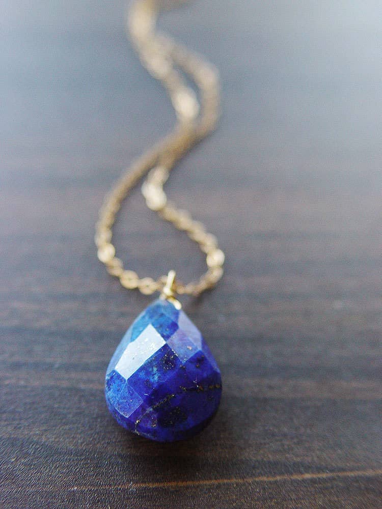 Friedasophie - Venta al por mayor Collares con colgantes/abalorios - Collar en forma de lágrima de oro lapislázuli azul marino3