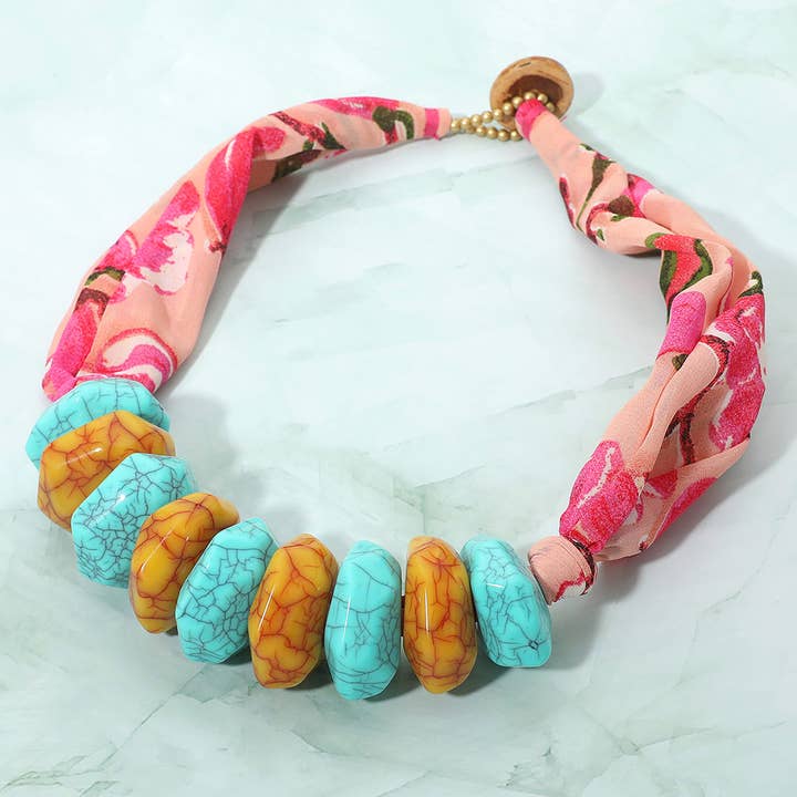 Chunky stenen kralen gedraaide knoop bloemenstof statement ketting voor wholesale door Sensibling Corp.