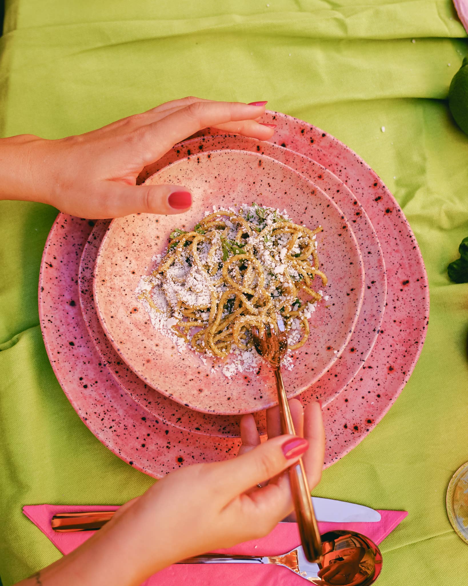 Alfar Tierra Cocida - Wholesale Charger Plate - Handmade Artisanal Stoneware Deep Plate 18cm - Blush Edit6