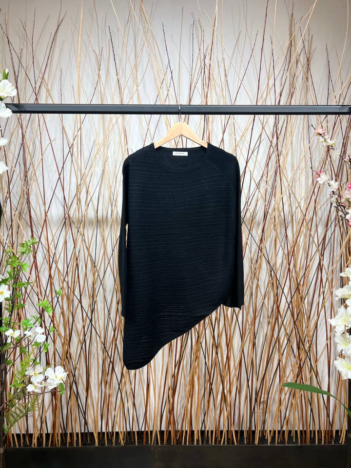 L'Emotion - Wholesale Tunic Sweater - Women's - Stripes Relief Asymmetric Cut Tunic Sweater4