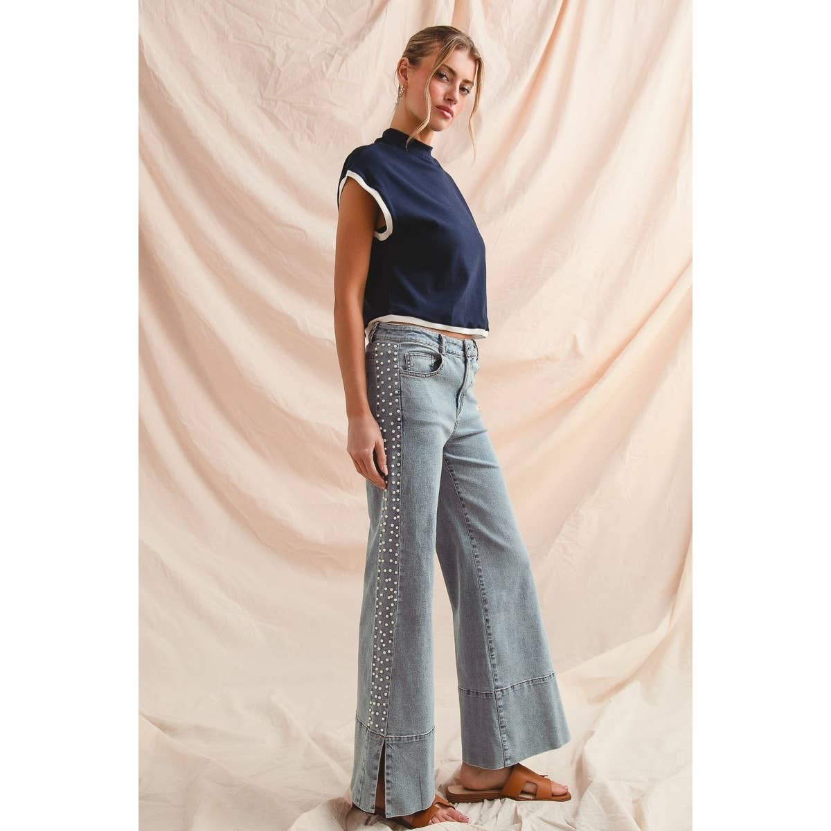 IVE - Wholesale Pants - Women's - Mid Rise Flare Bottom Denim Jeans With Side Pearl4