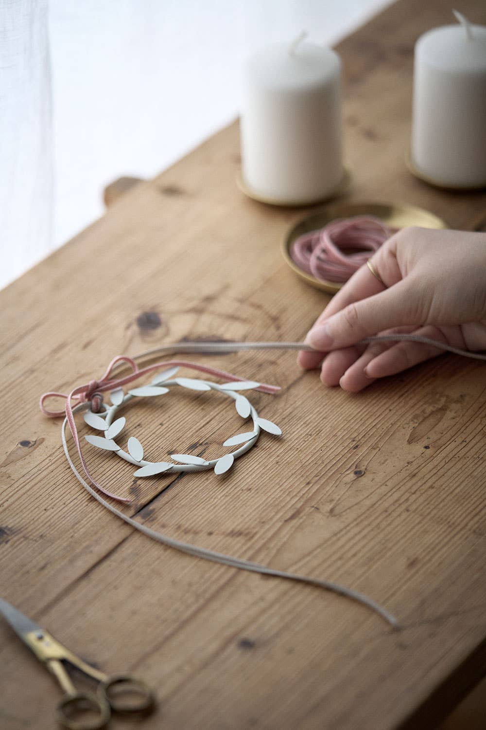 Fog Linen Work - Wholesale Wreath - Wreath Olive (S) White1