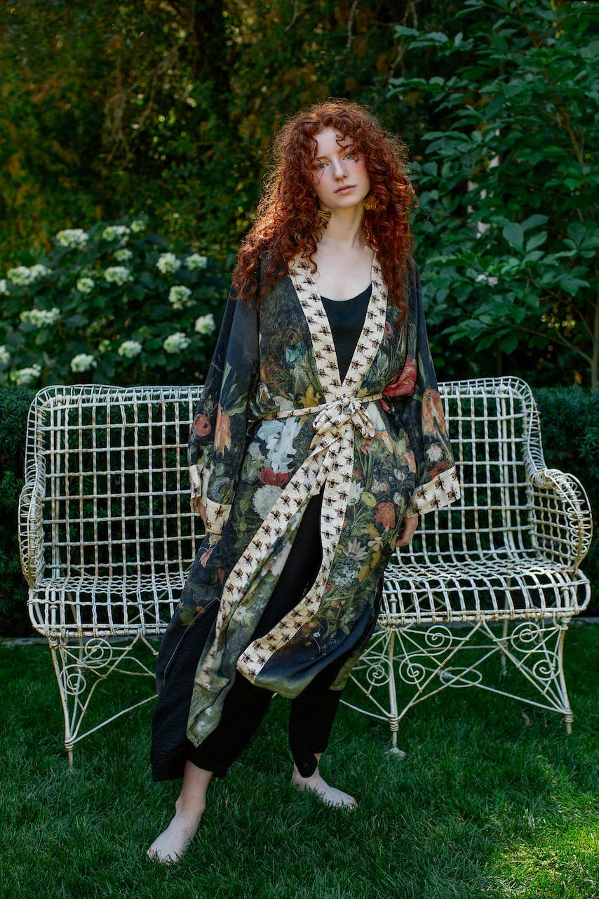 Market of Stars (Worldwide) - Vente Kimono – femme - Kimono d'opéra I Dream In Flowers avec abeilles7