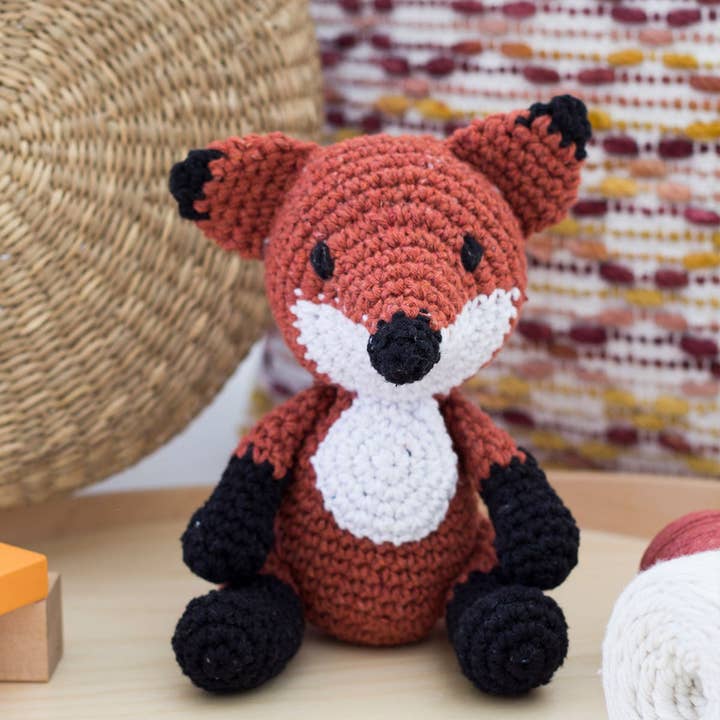 DIY Hæklet Sæt Fox Fergie for engroshandel hos Hoooked Yarns