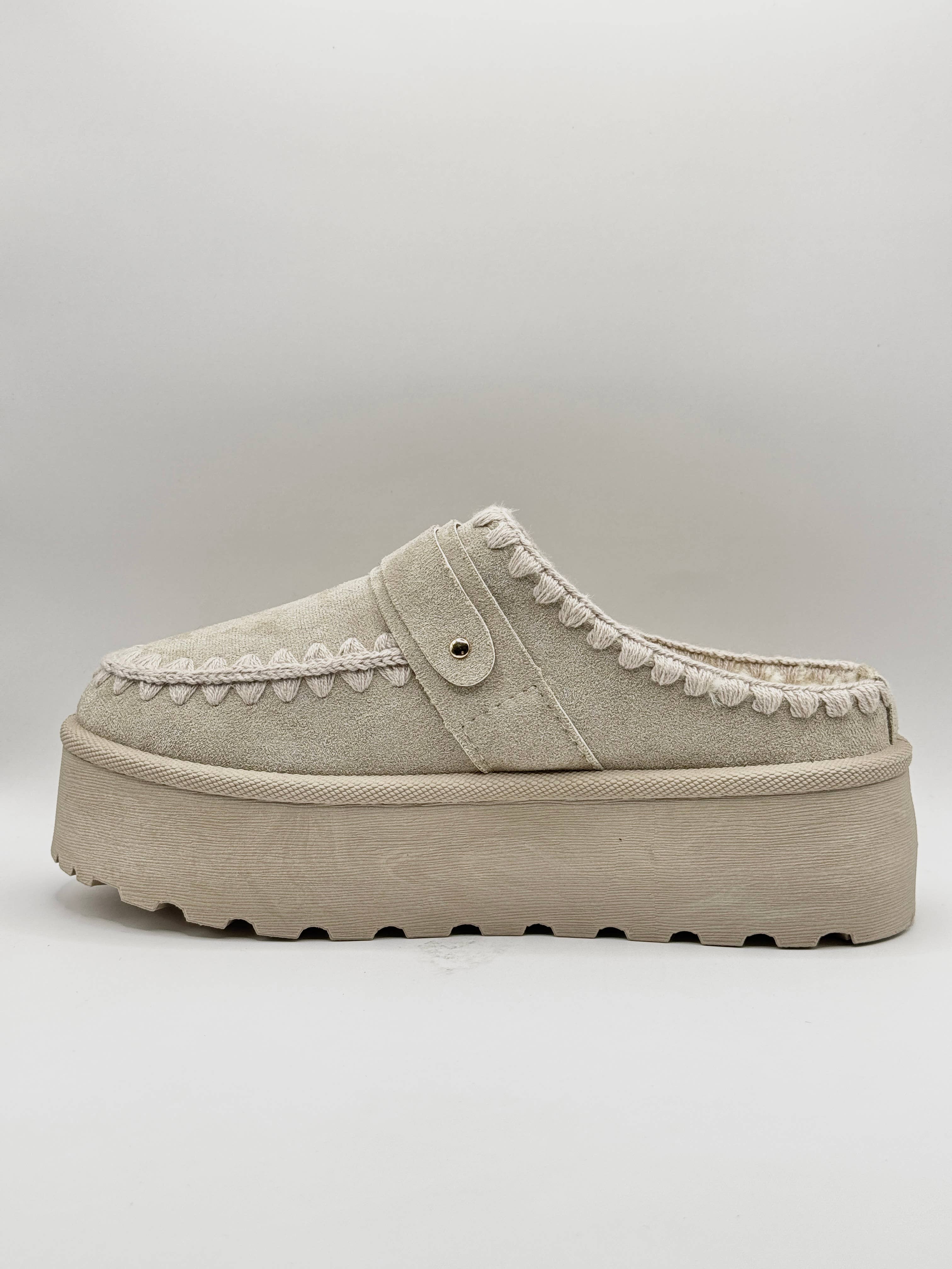 WILADY - Wholesale Clogs - Women's - Fur clogs and patterns10