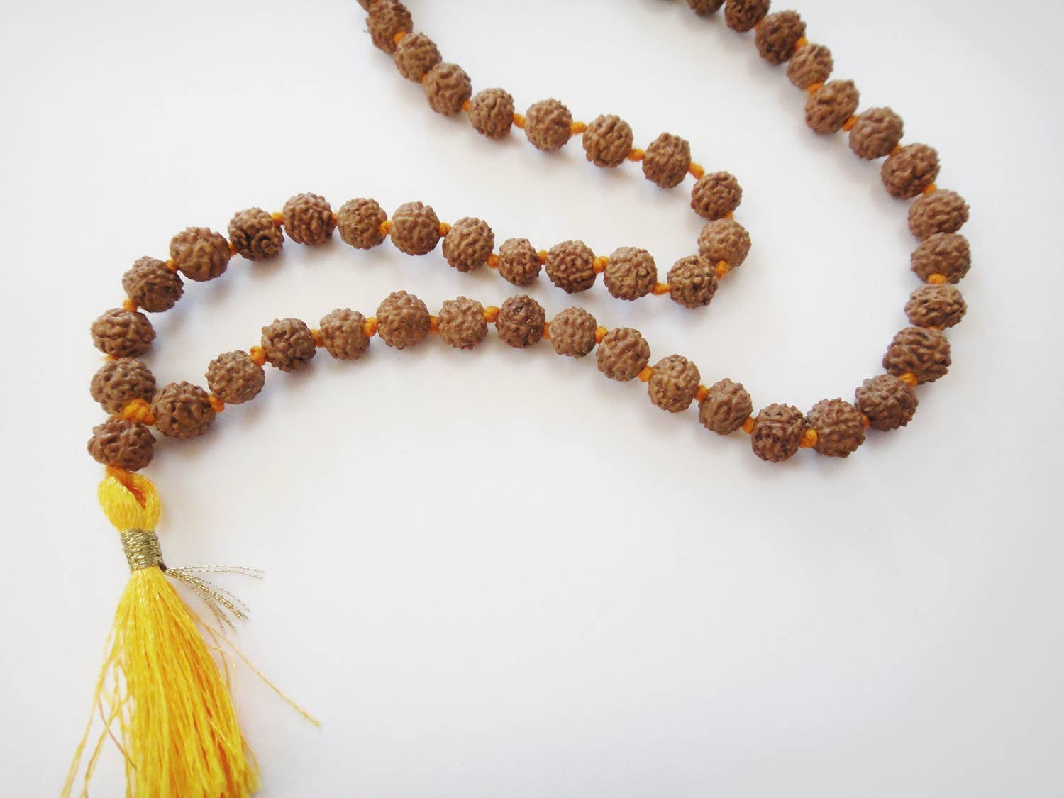 Tika - Vendita all'ingrosso Collane a grani - Rudraksha Mala - Annodato 6 mm2