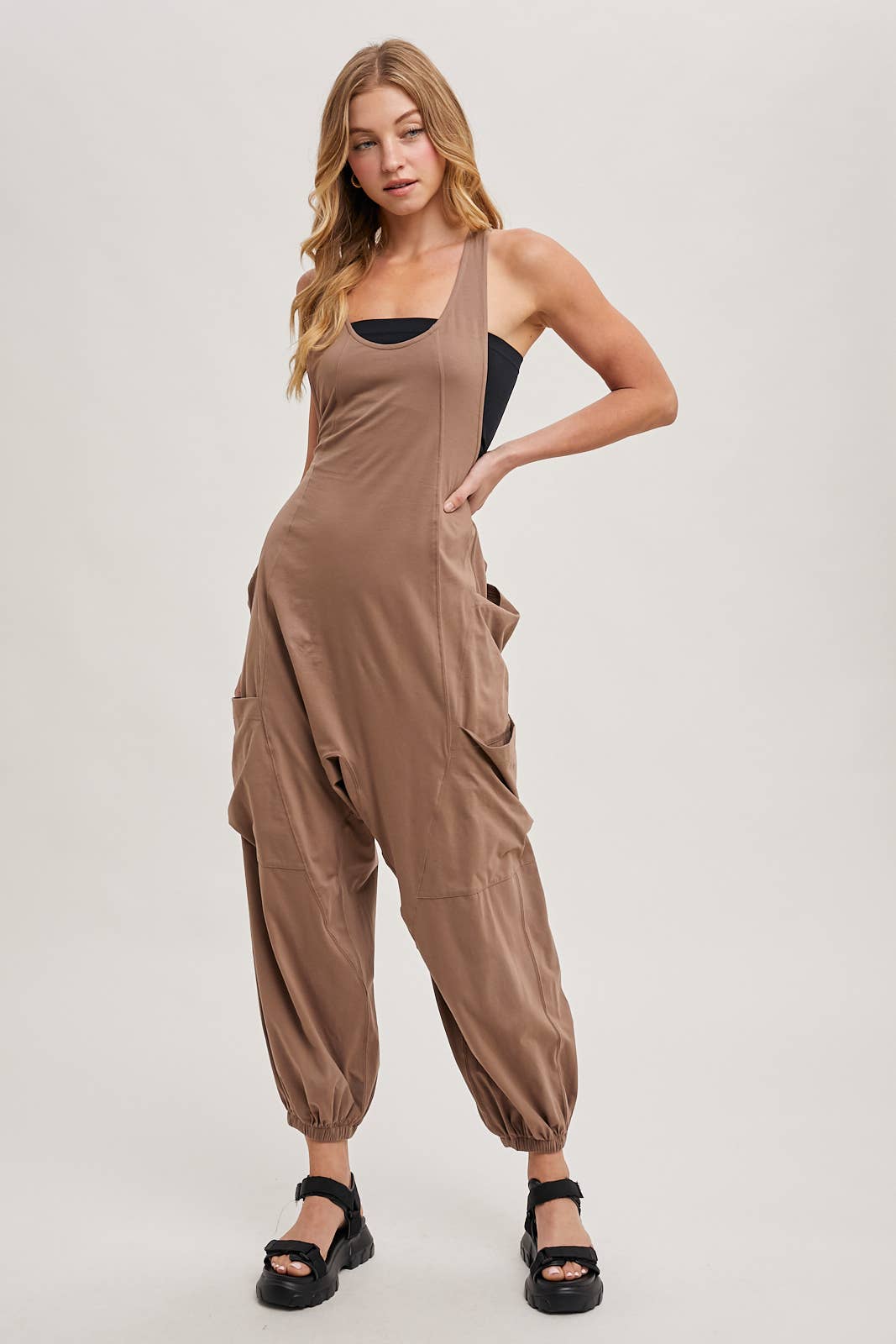 Bluivy - Wholesale Jumpsuit - Women's - RELAXED FIT BEGGY PANTS JUMPSUIT WITH POCKETS15