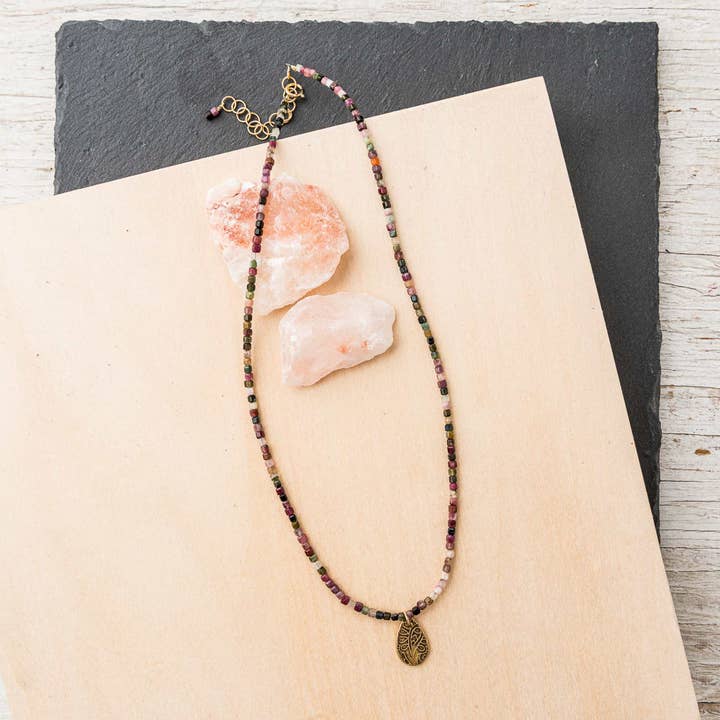 Rustieke Paisley Tranedrop Ketting op Toermalijn voor wholesale door Original Hardware