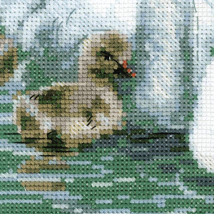 RIOLIS - Wholesale Embroidery/Cross Stitch Supplies - Cross Stitch Kit From Riolis 1726 White Swans3