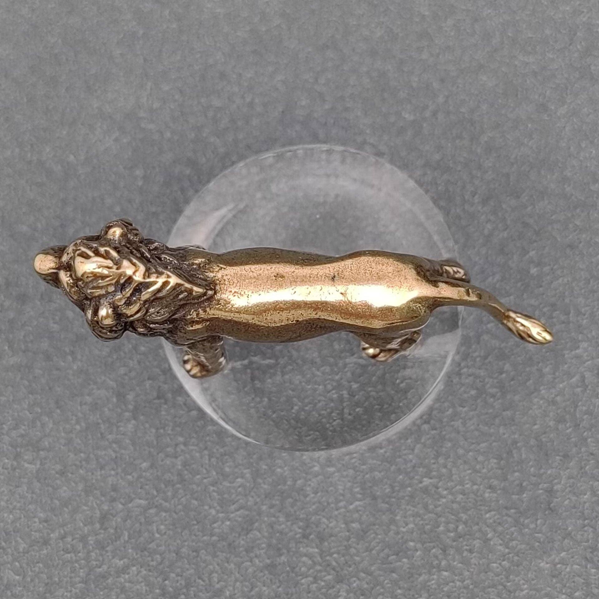 Mio Queena - Vente Décorations de table - Ornements de bureau en laiton en forme de lion4