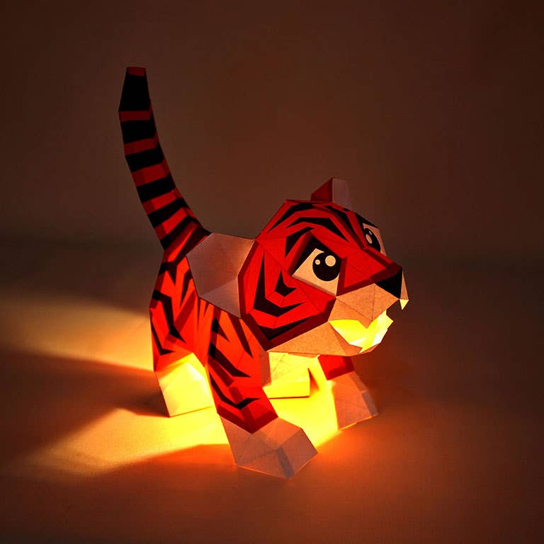 PAPERCRAFT WORLD - Vente Kit de bricolage - Modèle origami à double usage Baby Tiger, lampe animalière25