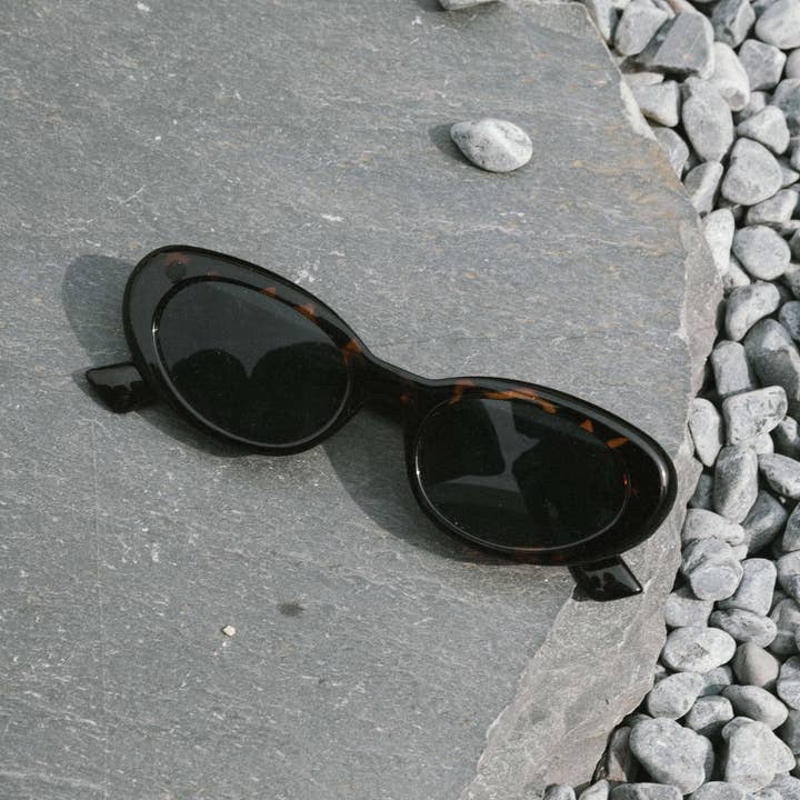 CUBIC – Großhandel Sonnenbrille – Damen – Katzenaugen-Sonnenbrille