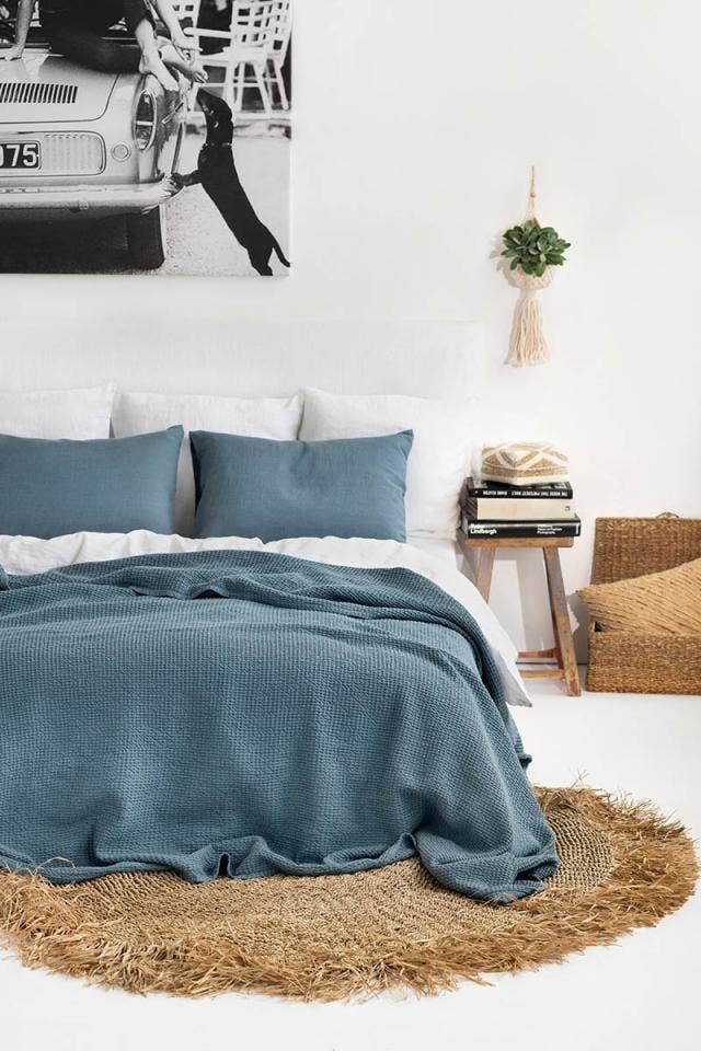 MagicLinen (We handle U.S. import procedures for you) - Vente Couvre-lit - Couverture en lin gaufré disponible en plusieurs couleurs3