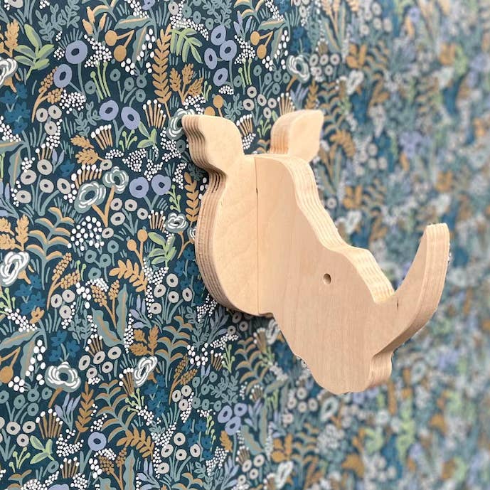 Gancho de parede de madeira Rhino para crianças por atacado de mosey design