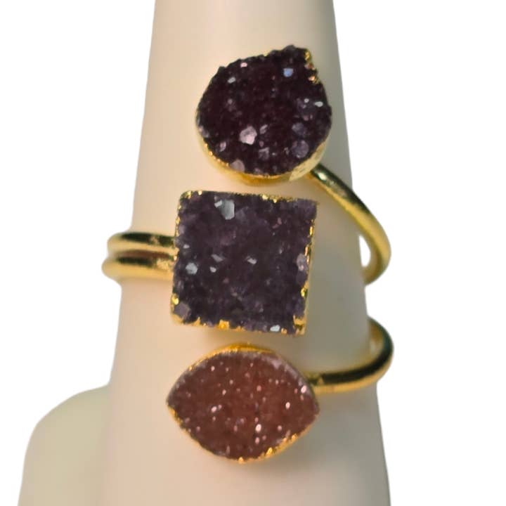 Die Tawny Gold Triple Druzy Ring-Kollektion für den Großhandel von Fabulina Designs