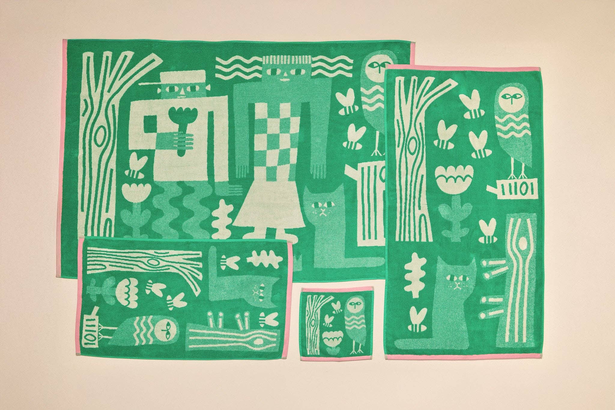 Donna Wilson – Großhandel Badehandtuch – Birds and Bees Badehandtuch1