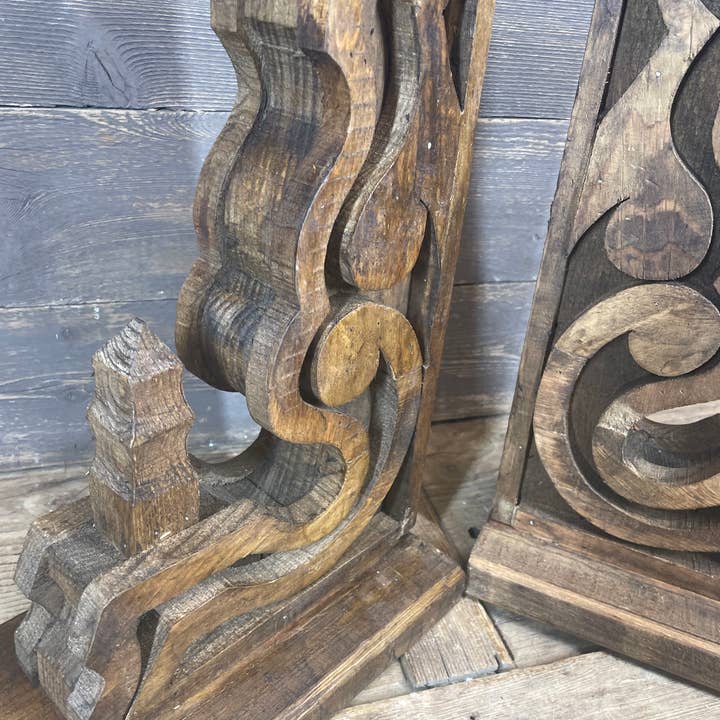 My Amigos Imports - Wholesale Bookend - Brookwood Farmhouse-Corbel-6.5Wx10.5Dx16H--Waxed Brown