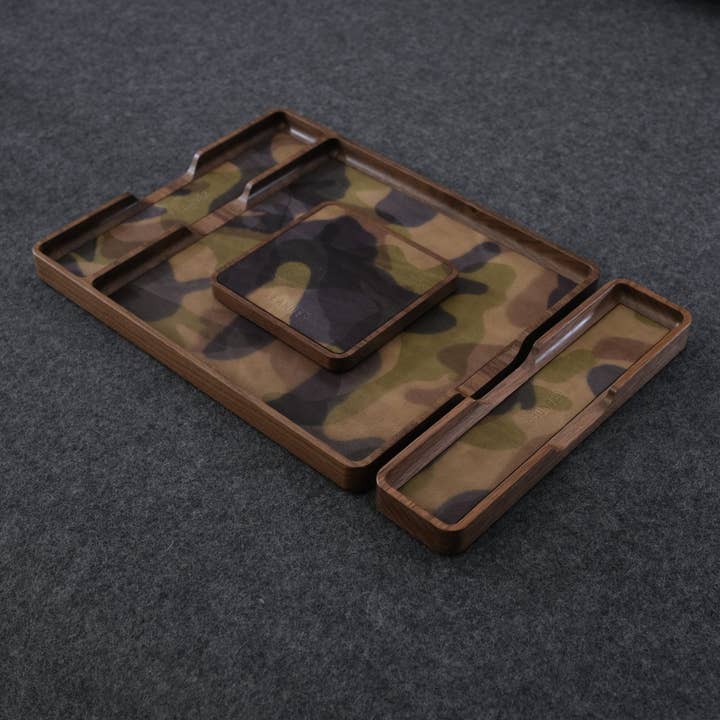 Cuir camo - Ensemble toujours organisé pour la vente par Leander