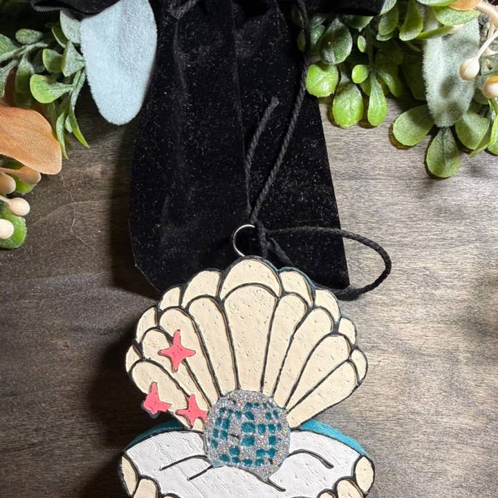 Amêijoa com pérola Discoball Freshie por atacado de Lil Bit Sassy Lush Co