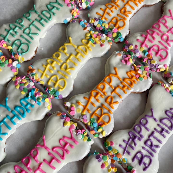 YumYum4DOGS - Wholesale Pet Treats - Dog - 6 inch Yogurt Confetti Happy Birthday bone dog treats4
